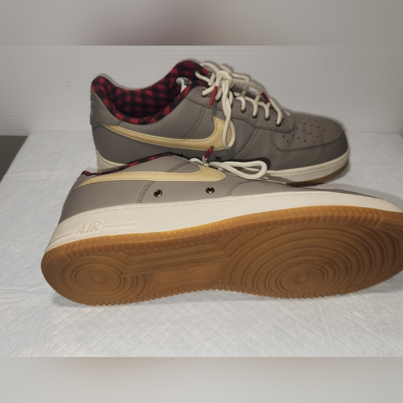 Nike Air Force 1 - Picture 3 of 5